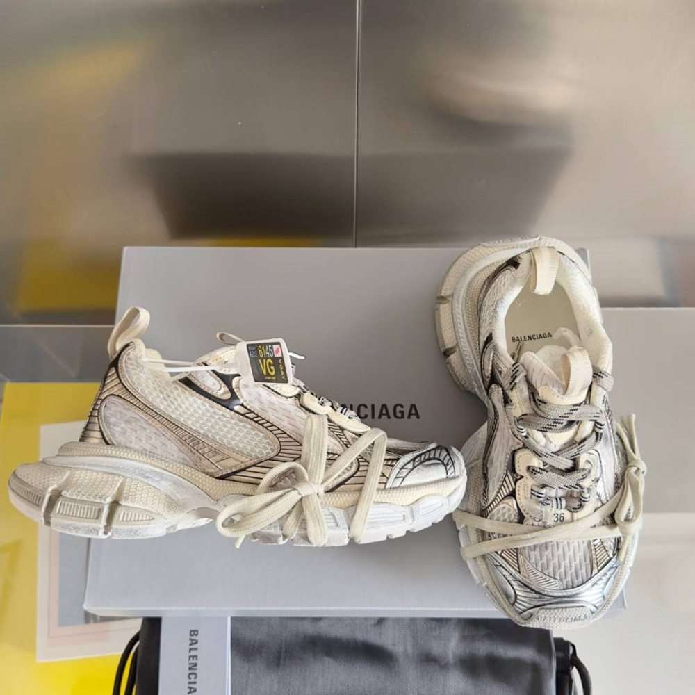Balenciaga 3XL Balenciaga 3XL