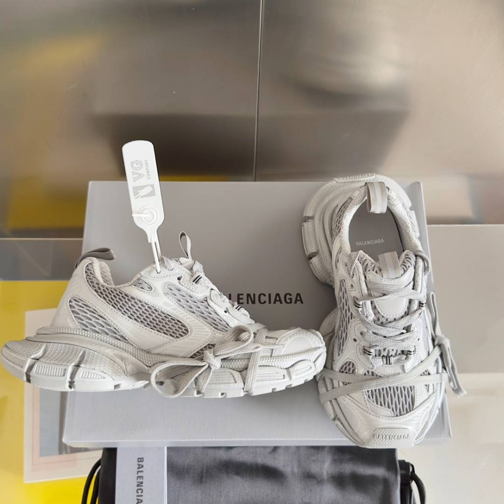 Balenciaga 3XL Balenciaga 3XL