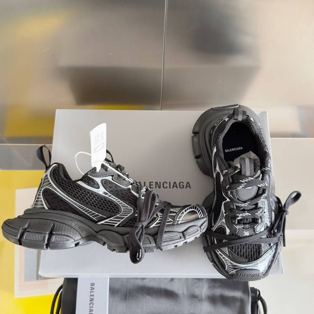 Balenciaga 3XL Balenciaga 3XL