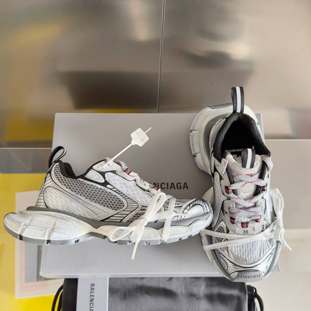 Balenciaga 3XL Balenciaga 3XL