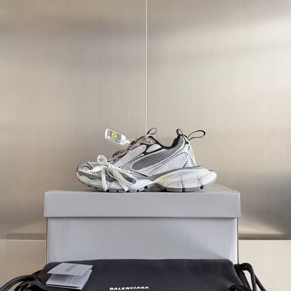 Balenciaga 3XL Balenciaga 3XL