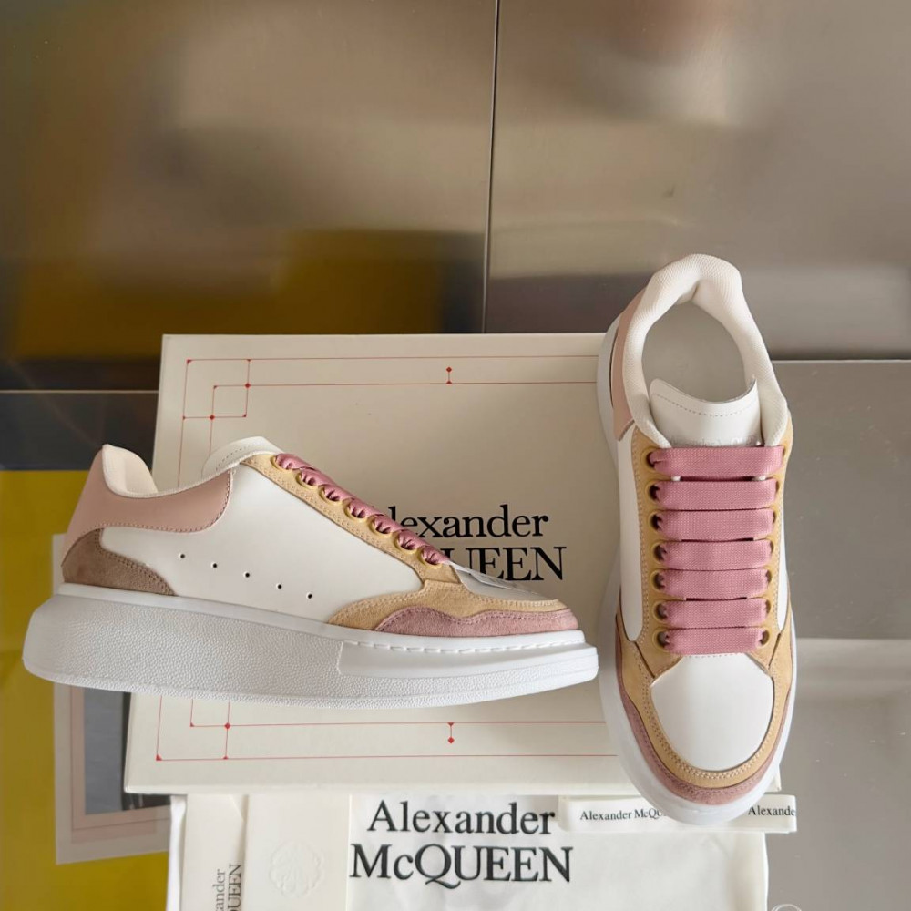 Alexander McQueen Oversized Sneaker Alexander McQueen Oversized Sneaker