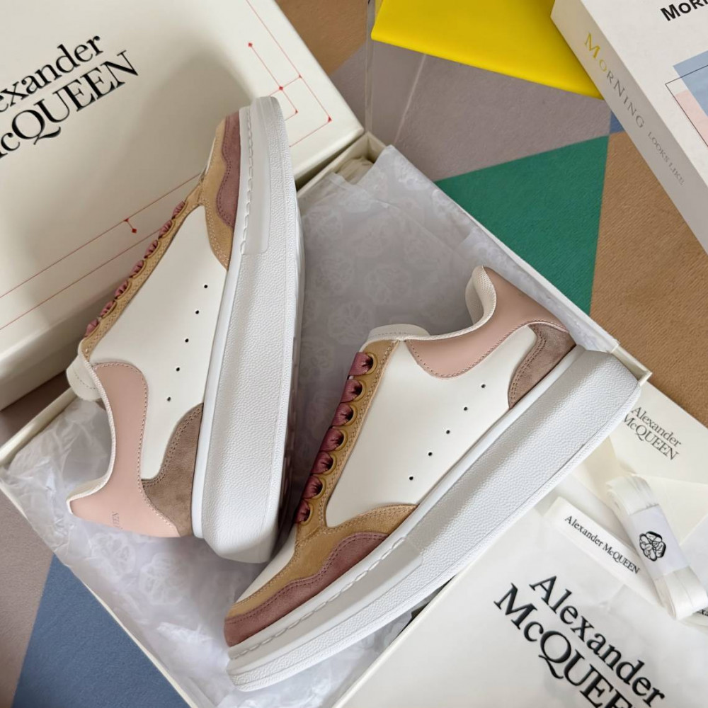 Alexander McQueen Oversized Sneaker Alexander McQueen Oversized Sneaker