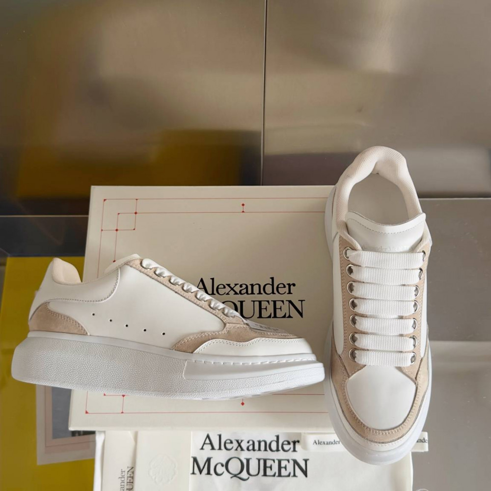 Alexander McQueen Oversized Sneaker Alexander McQueen Oversized Sneaker