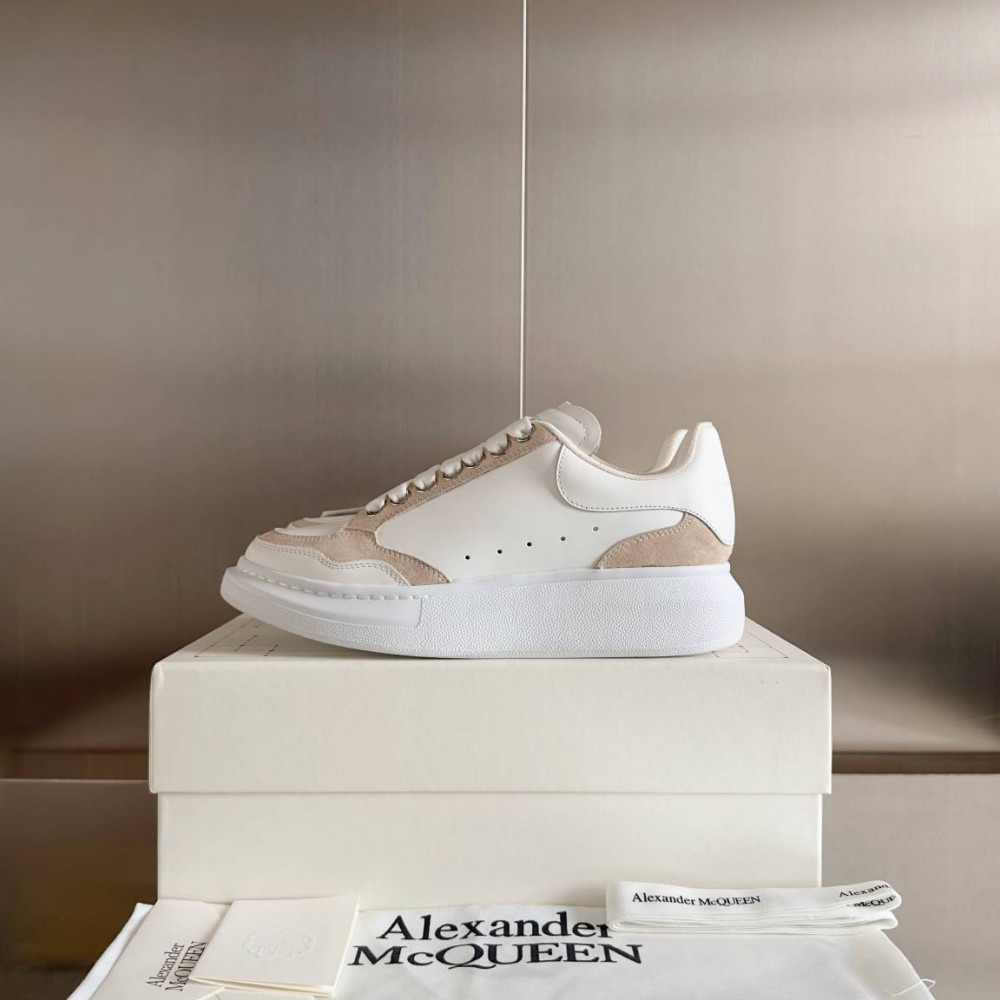 Alexander McQueen Oversized Sneaker Alexander McQueen Oversized Sneaker