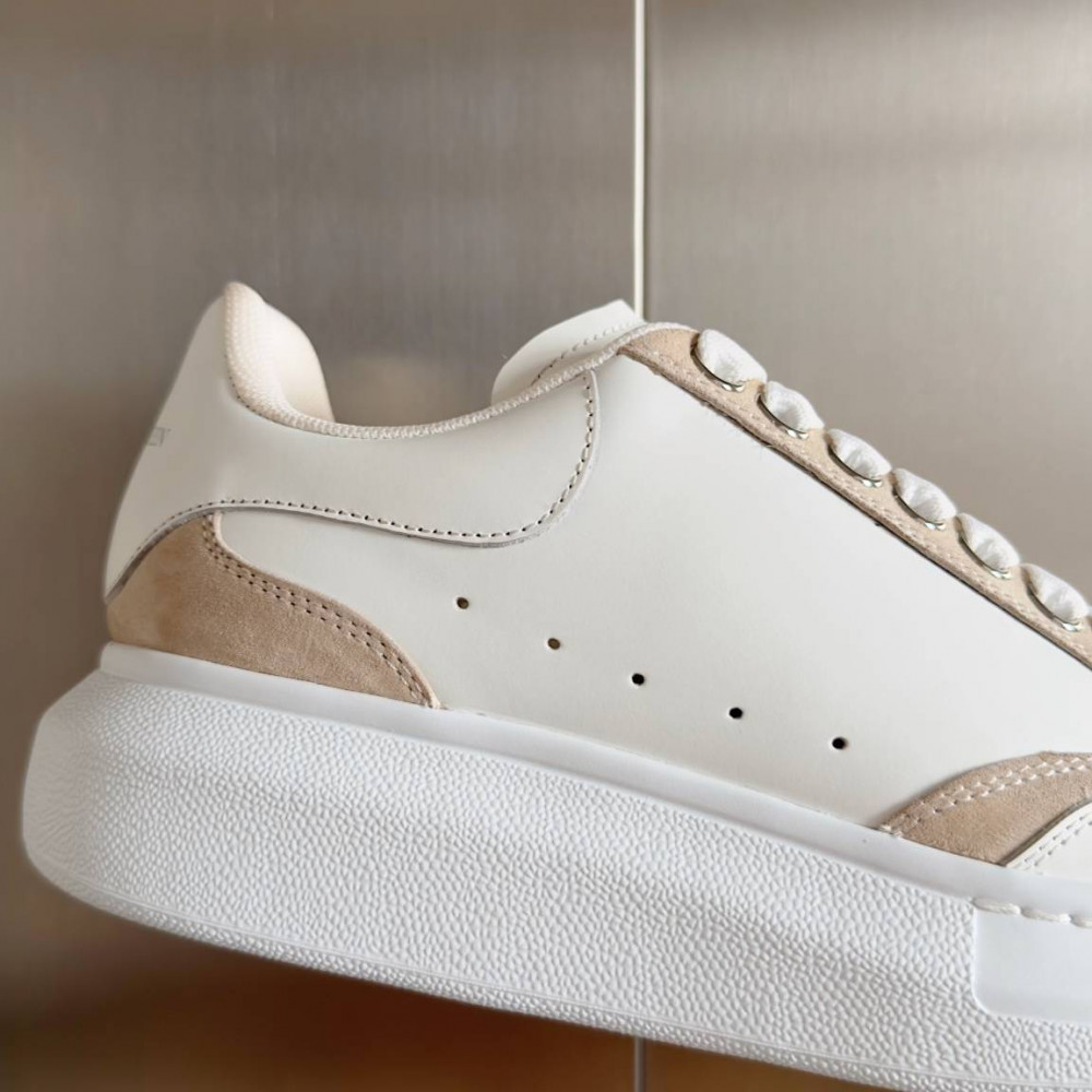 Alexander McQueen Oversized Sneaker Alexander McQueen Oversized Sneaker