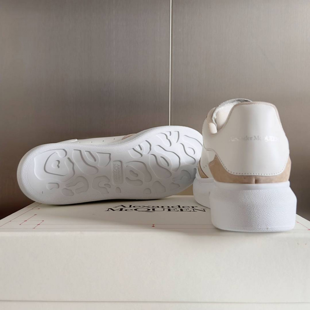 Alexander McQueen Oversized Sneaker Alexander McQueen Oversized Sneaker