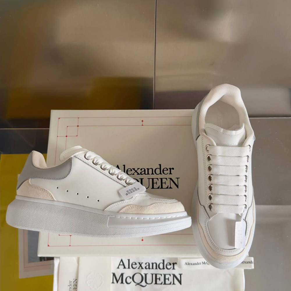 Alexander McQueen Oversized Sneaker Alexander McQueen Oversized Sneaker