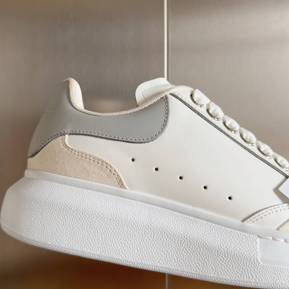 Alexander McQueen Oversized Sneaker Alexander McQueen Oversized Sneaker