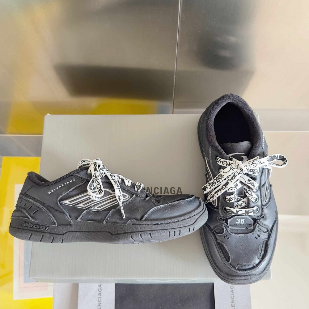 Hamptons Sneaker All Black Hamptons Sneaker All Black
