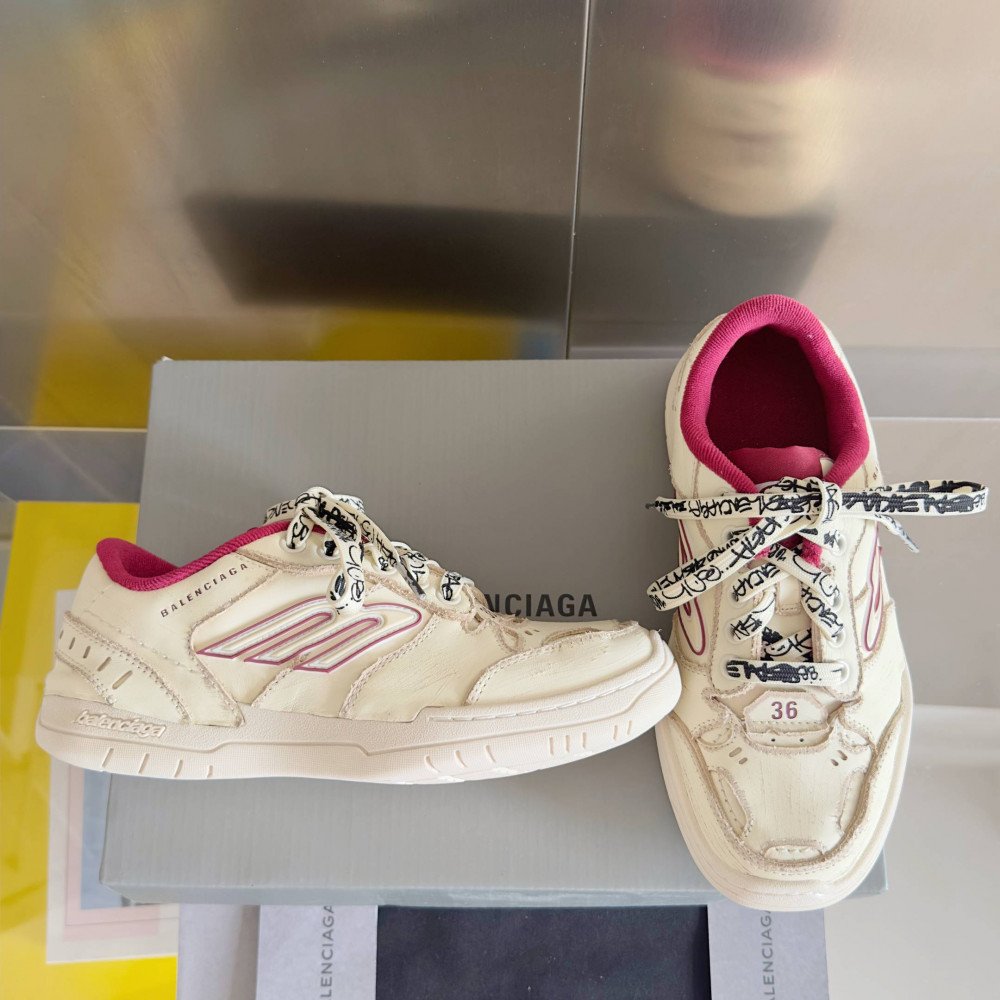 Hamptons Sneaker Beige/Red Hamptons Sneaker Beige/Red