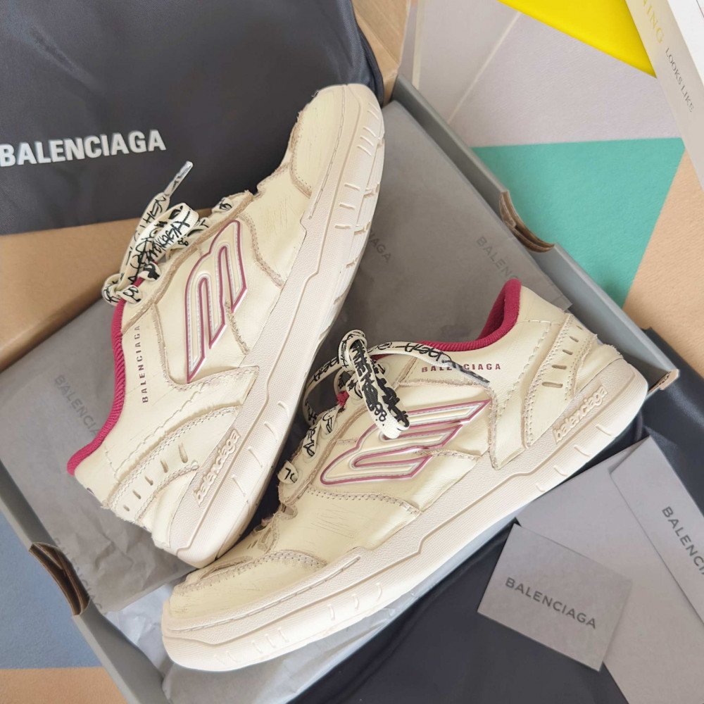 Hamptons Sneaker Beige/Red Hamptons Sneaker Beige/Red