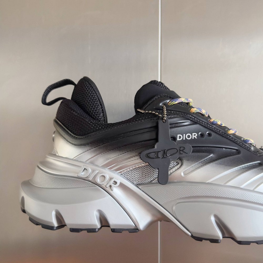 DIOR AND LEWIS HAMILTON B44 Blade Sneaker – LIMITED AND NUMBERED EDITION DIOR AND LEWIS HAMILTON B44 Blade Sneaker – LIMITED AND NUMBERED EDITION