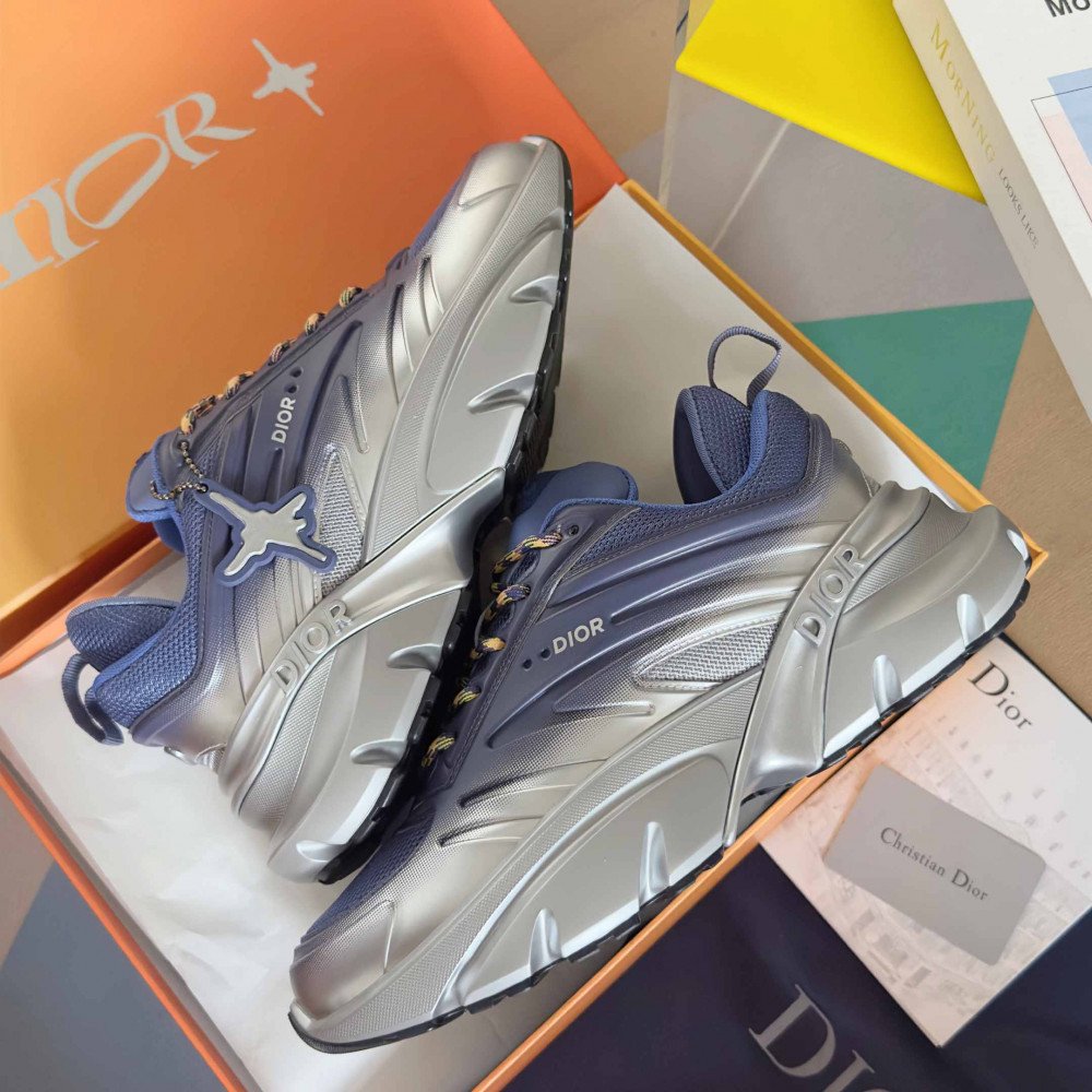 DIOR AND LEWIS HAMILTON B44 Blade Sneaker – LIMITED AND NUMBERED EDITION DIOR AND LEWIS HAMILTON B44 Blade Sneaker – LIMITED AND NUMBERED EDITION