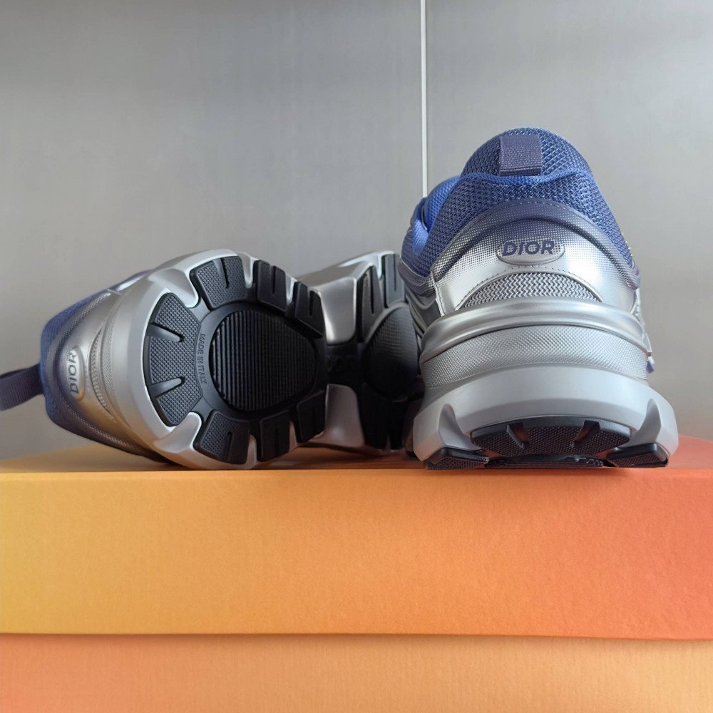 DIOR AND LEWIS HAMILTON B44 Blade Sneaker – LIMITED AND NUMBERED EDITION DIOR AND LEWIS HAMILTON B44 Blade Sneaker – LIMITED AND NUMBERED EDITION