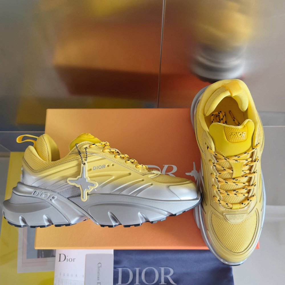 DIOR AND LEWIS HAMILTON B44 Blade Sneaker – LIMITED AND NUMBERED EDITION DIOR AND LEWIS HAMILTON B44 Blade Sneaker – LIMITED AND NUMBERED EDITION