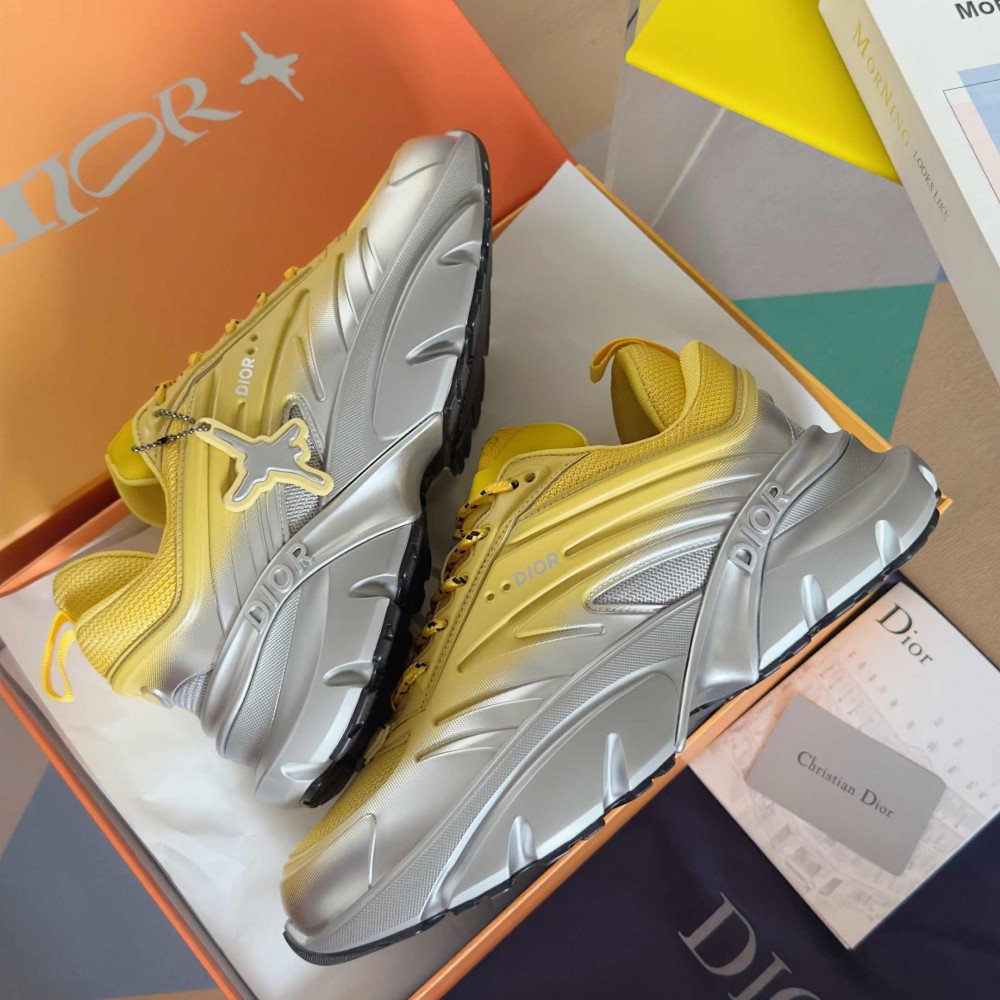 DIOR AND LEWIS HAMILTON B44 Blade Sneaker – LIMITED AND NUMBERED EDITION DIOR AND LEWIS HAMILTON B44 Blade Sneaker – LIMITED AND NUMBERED EDITION