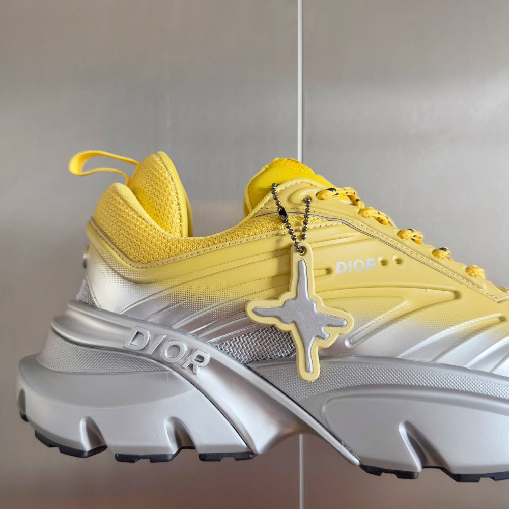 DIOR AND LEWIS HAMILTON B44 Blade Sneaker – LIMITED AND NUMBERED EDITION DIOR AND LEWIS HAMILTON B44 Blade Sneaker – LIMITED AND NUMBERED EDITION