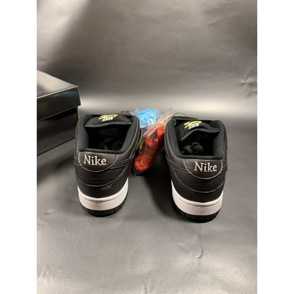 Civilist x Nike SB Dunk Low Thermography Civilist x Nike SB Dunk Low Thermography