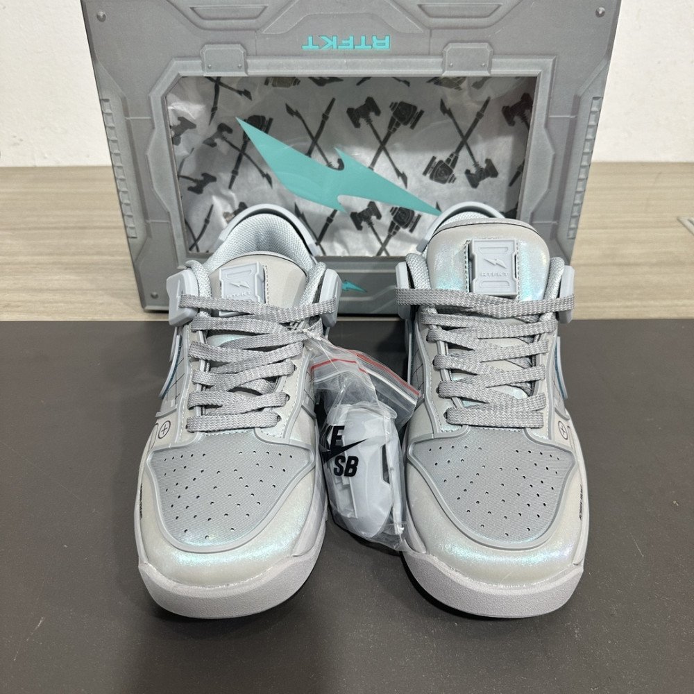 Nike x RTFKT Clone x Dunk Genesis Low 'White Silver' Nike x RTFKT Clone x Dunk Genesis Low 'White Silver'