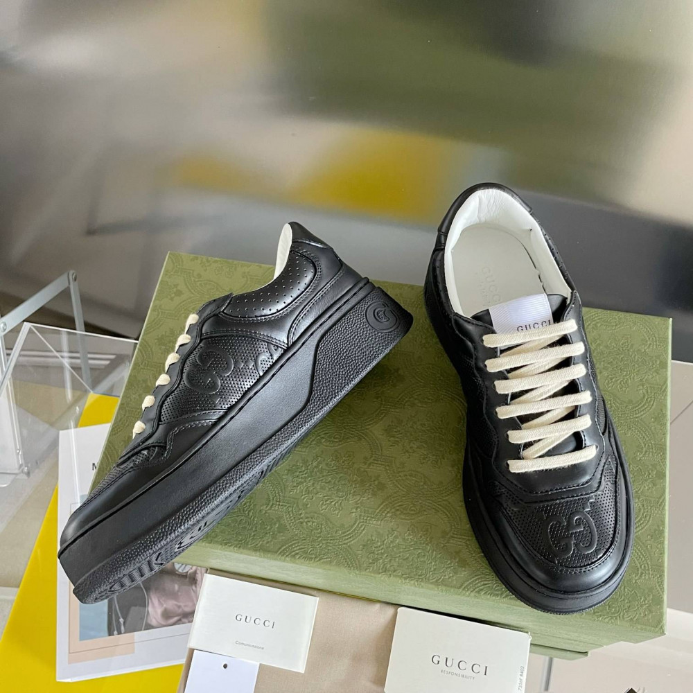 Gucci Chunky B-1 Gucci Chunky B-1