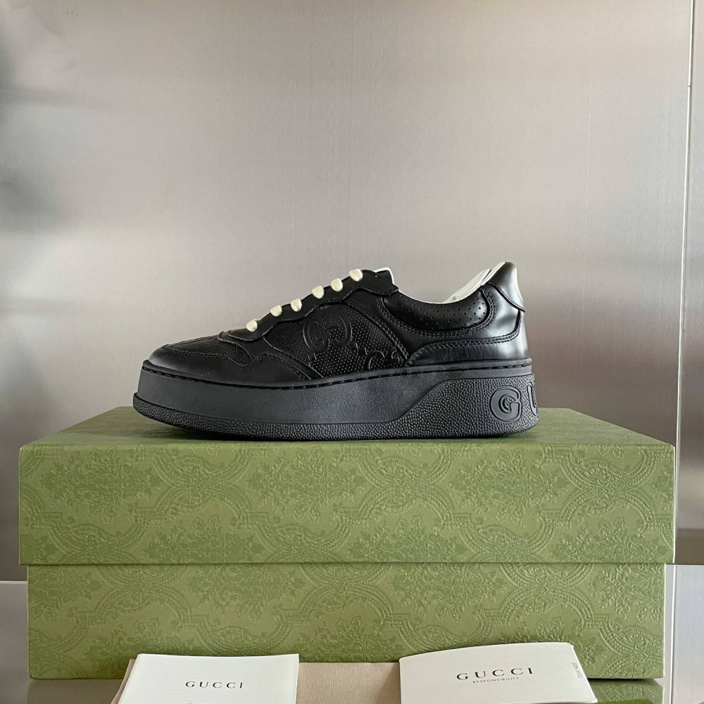 Gucci Chunky B-1 Gucci Chunky B-1