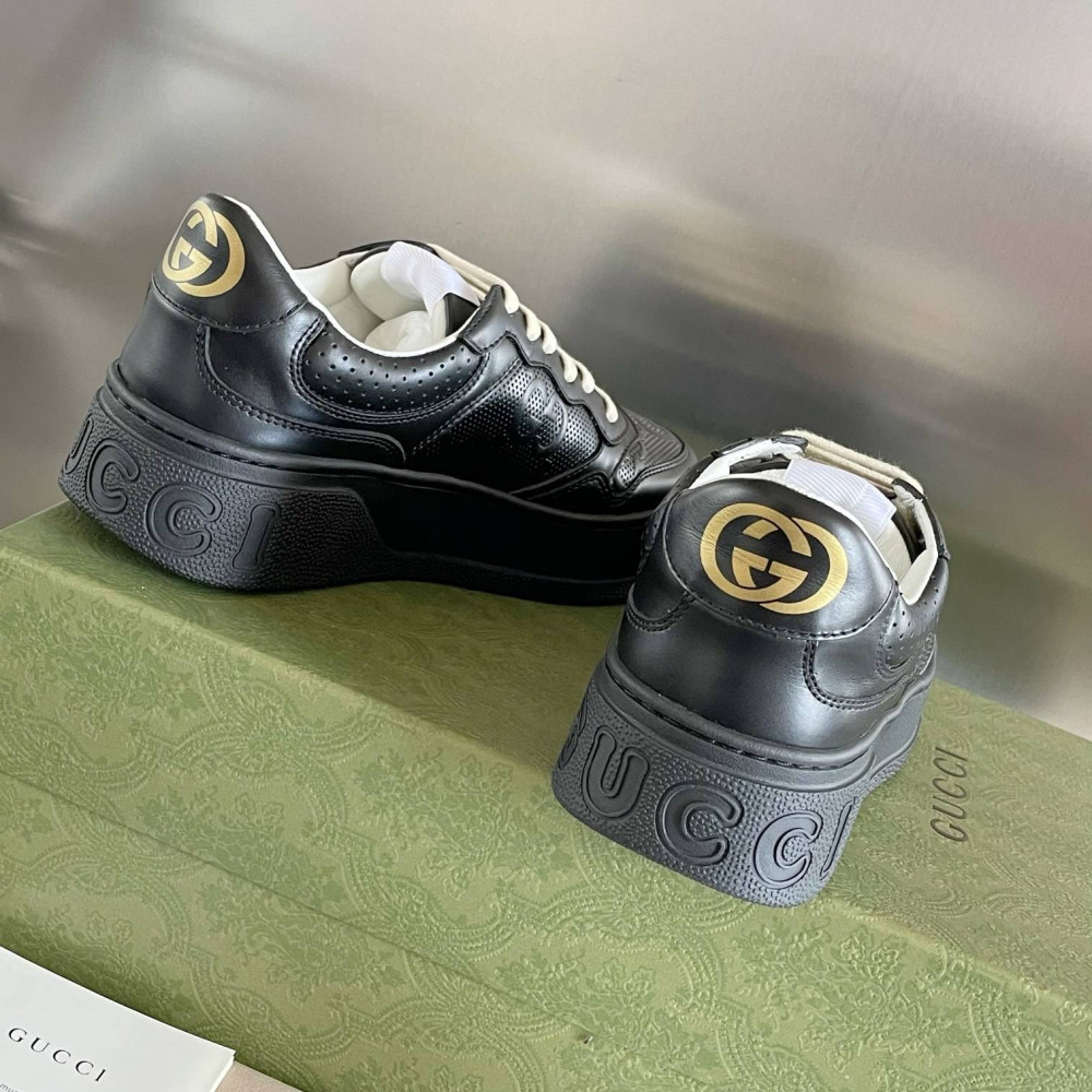 Gucci Chunky B-1 Gucci Chunky B-1