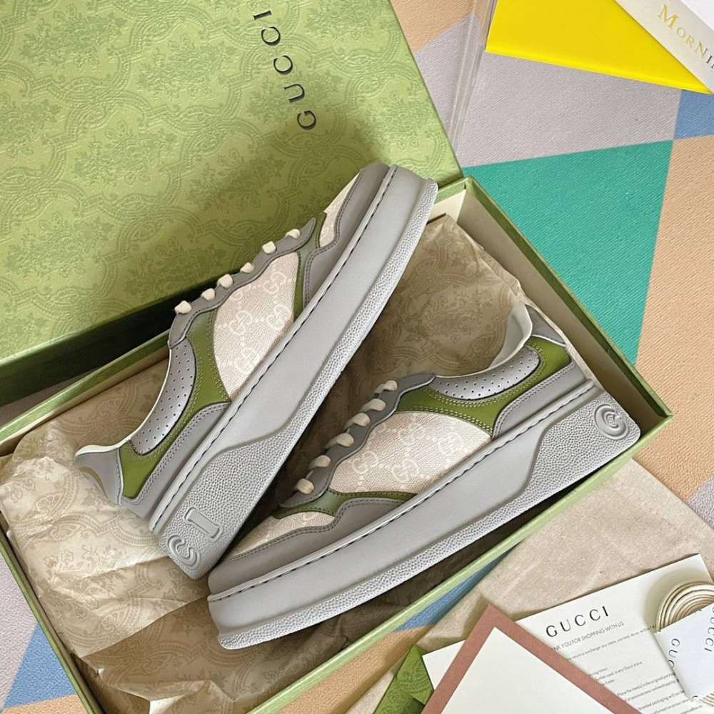 Gucci Chunky B-7 Gucci Chunky B-7