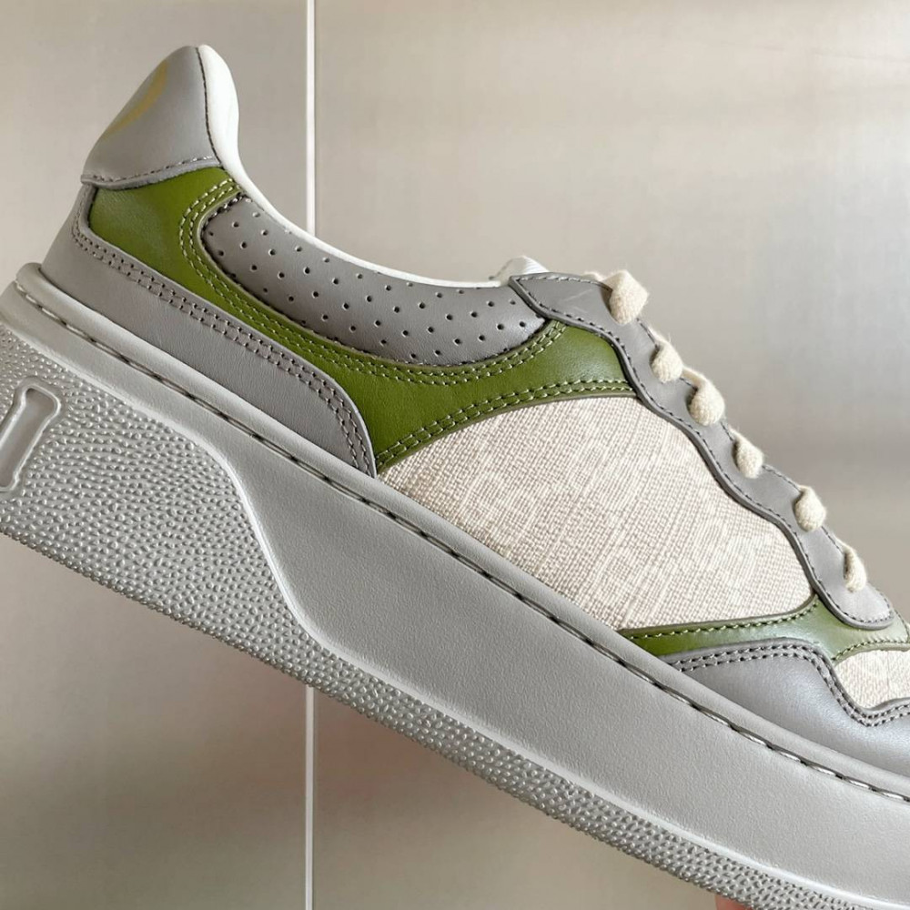 Gucci Chunky B-7 Gucci Chunky B-7