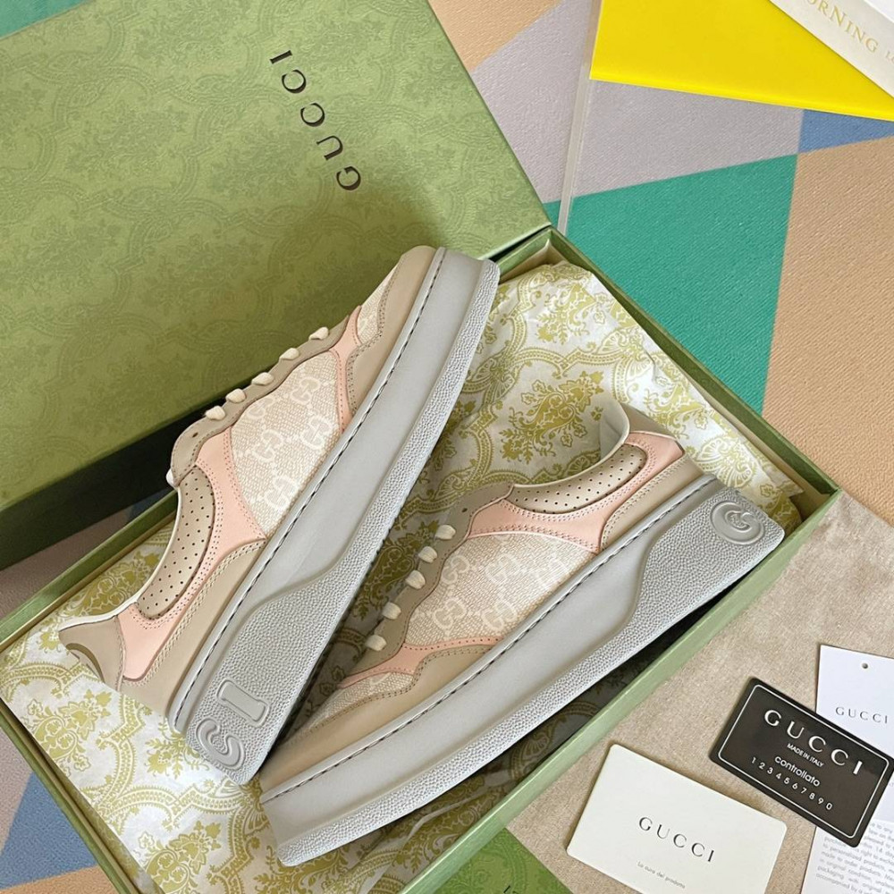 Gucci Chunky B-9 Gucci Chunky B-9
