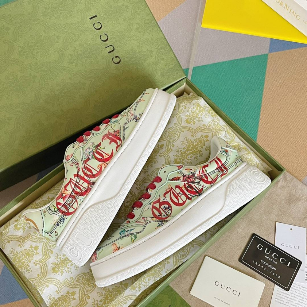 Gucci Chunky B-11 Gucci Chunky B-11