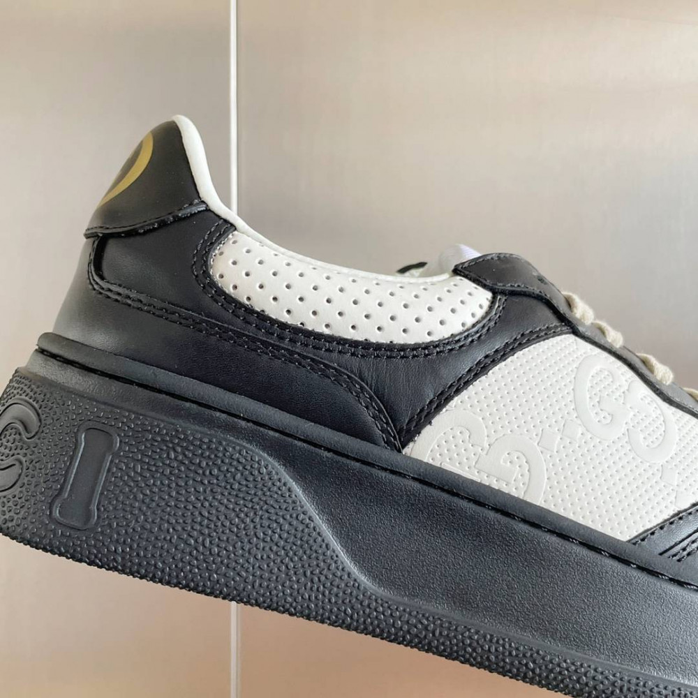Gucci Chunky B-12 Gucci Chunky B-12