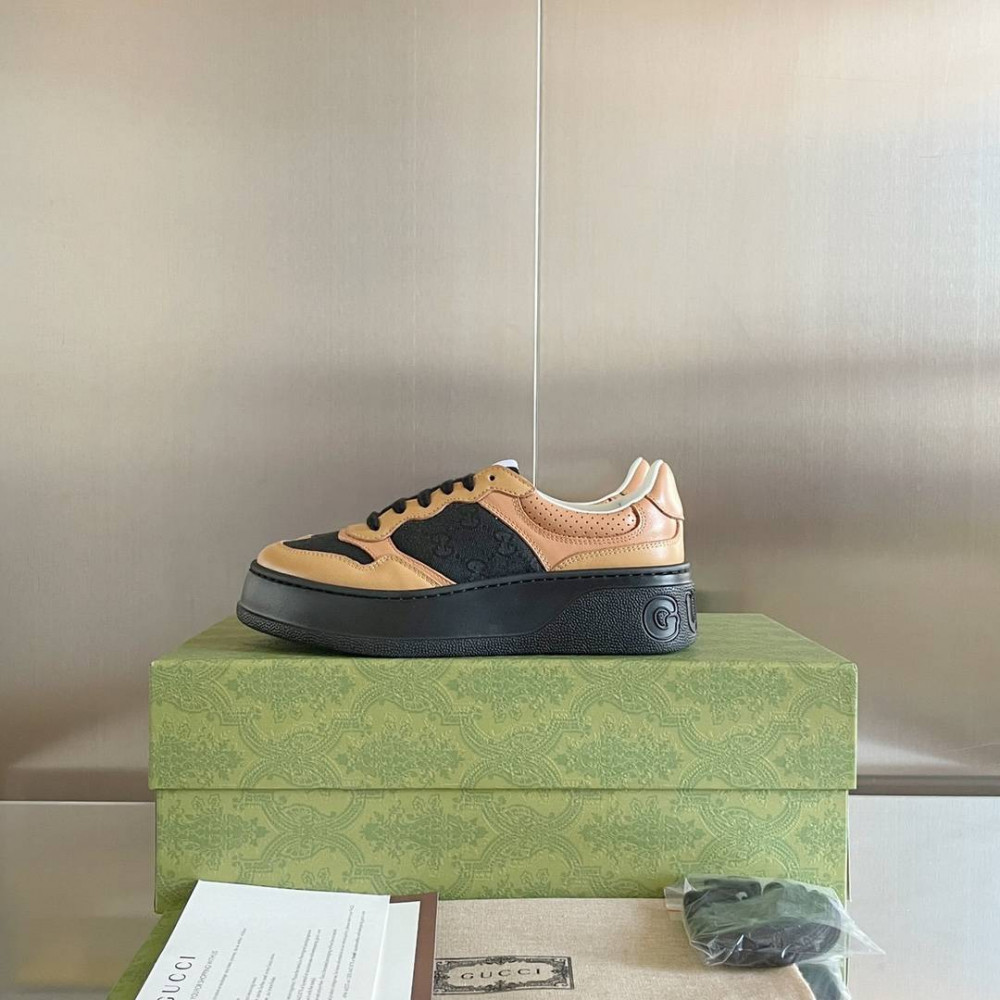 Gucci Chunky B-15 Gucci Chunky B-15