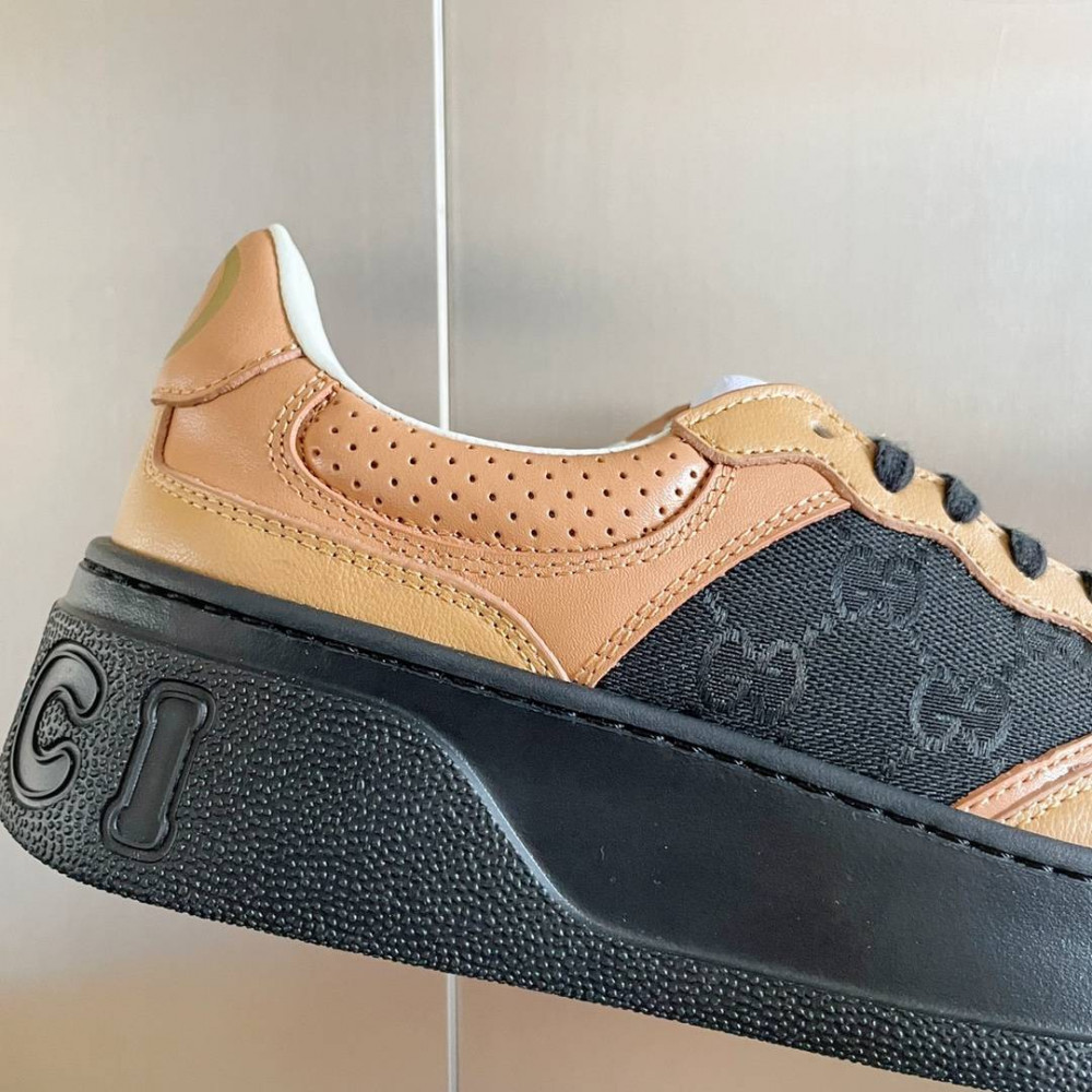 Gucci Chunky B-15 Gucci Chunky B-15
