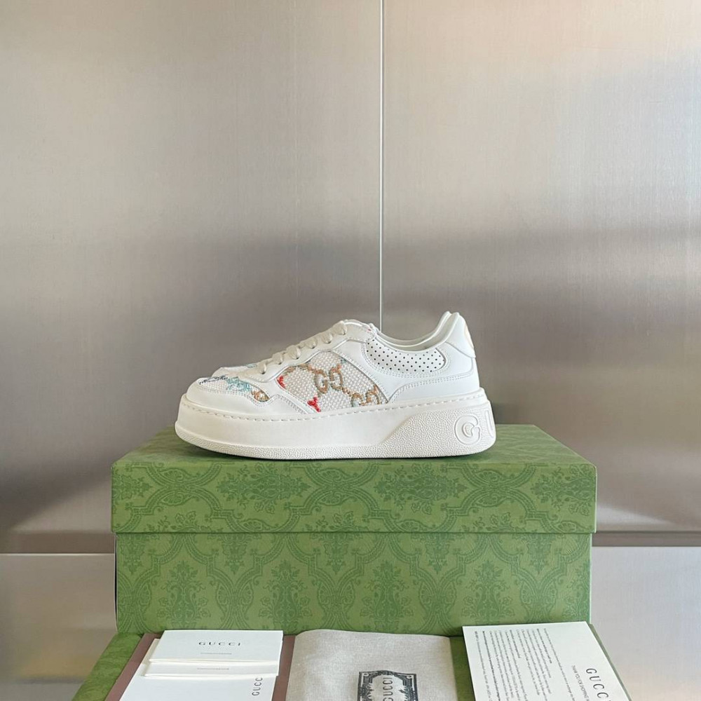 Gucci Chunky B-18 Gucci Chunky B-18