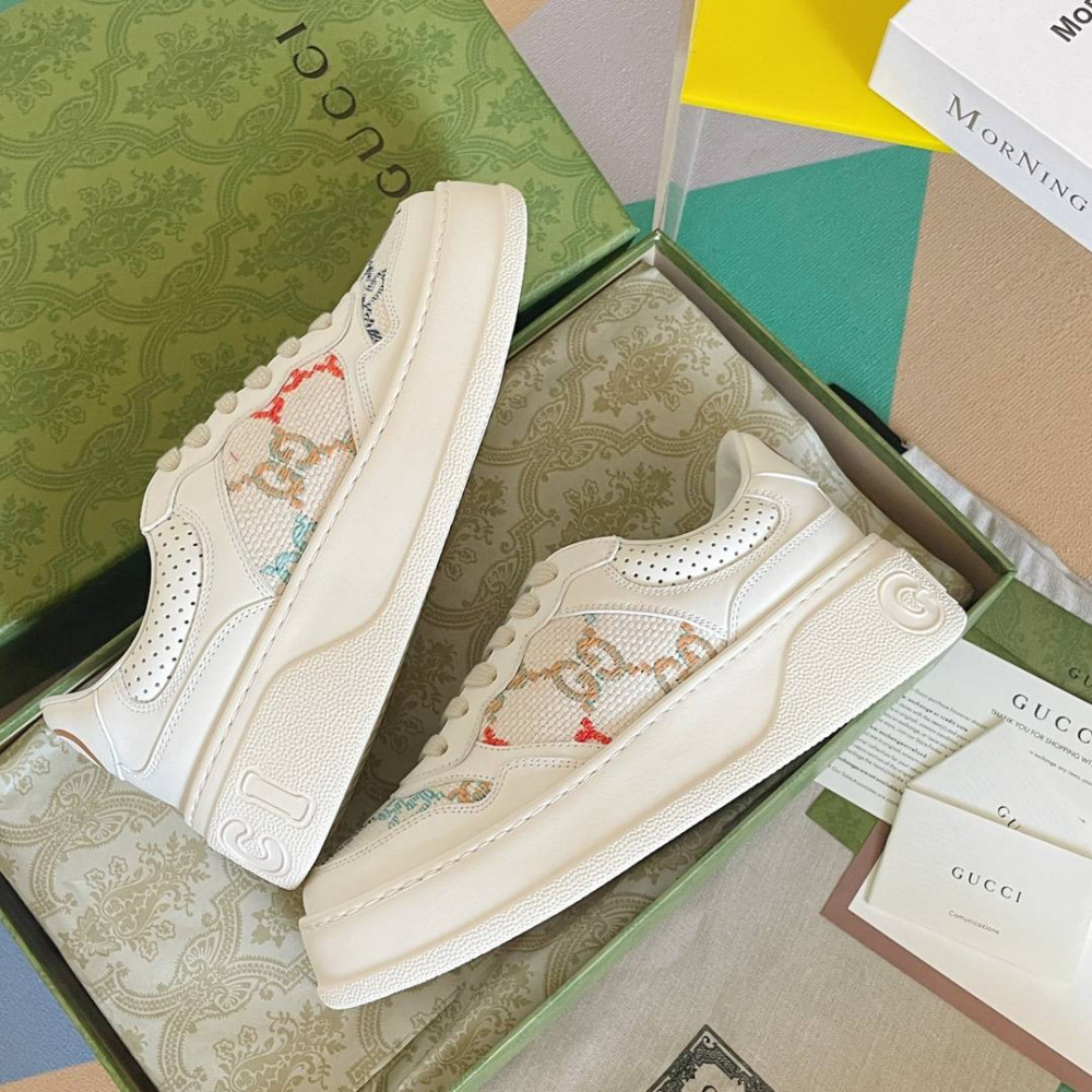 Gucci Chunky B-18 Gucci Chunky B-18