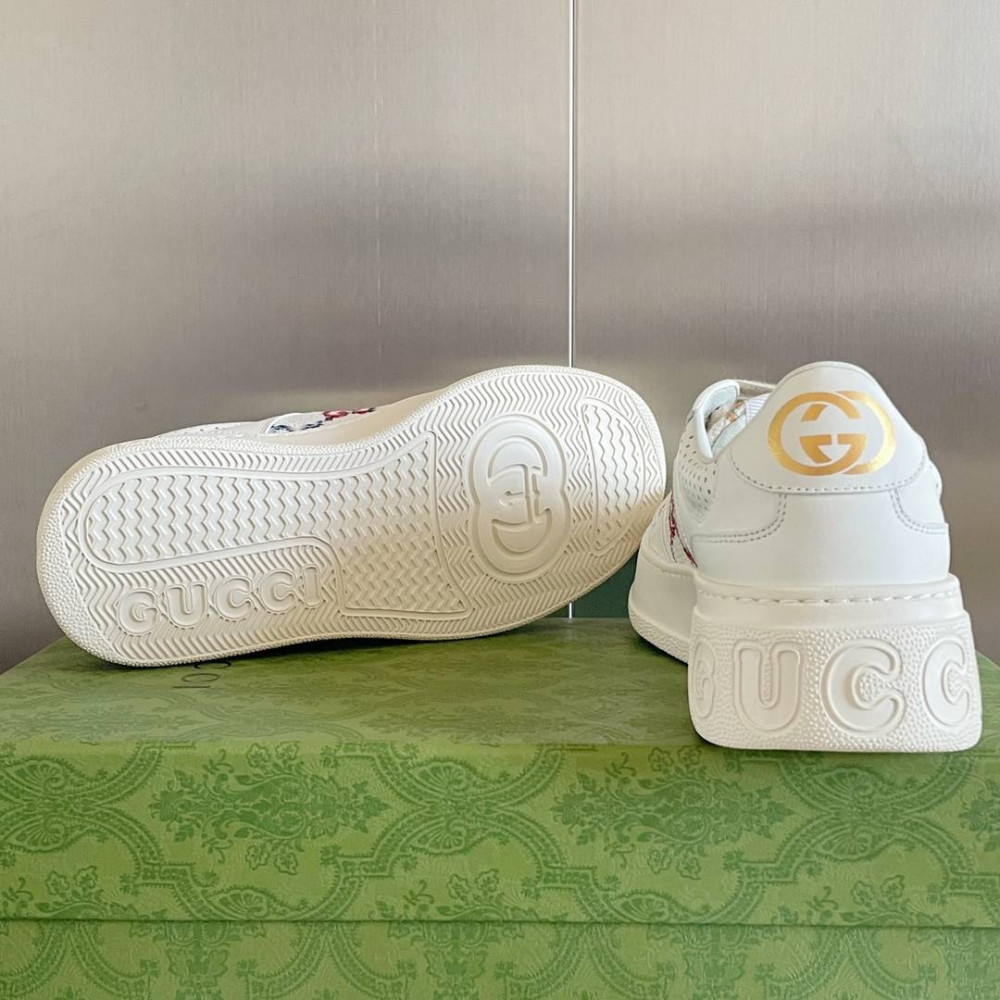 Gucci Chunky B-18 Gucci Chunky B-18