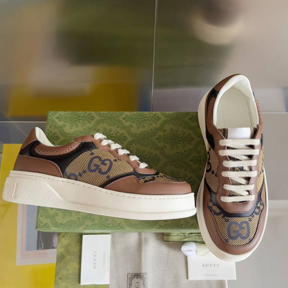 Gucci Chunky B-23 Gucci Chunky B-23