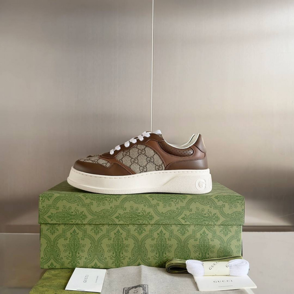 Gucci Chunky B-26 Gucci Chunky B-26