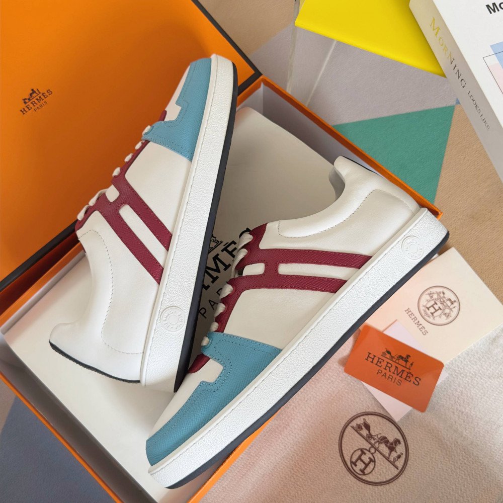 Boomerang sneaker