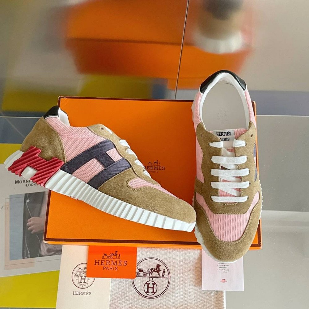 Bouncing Sneaker Bouncing Sneaker