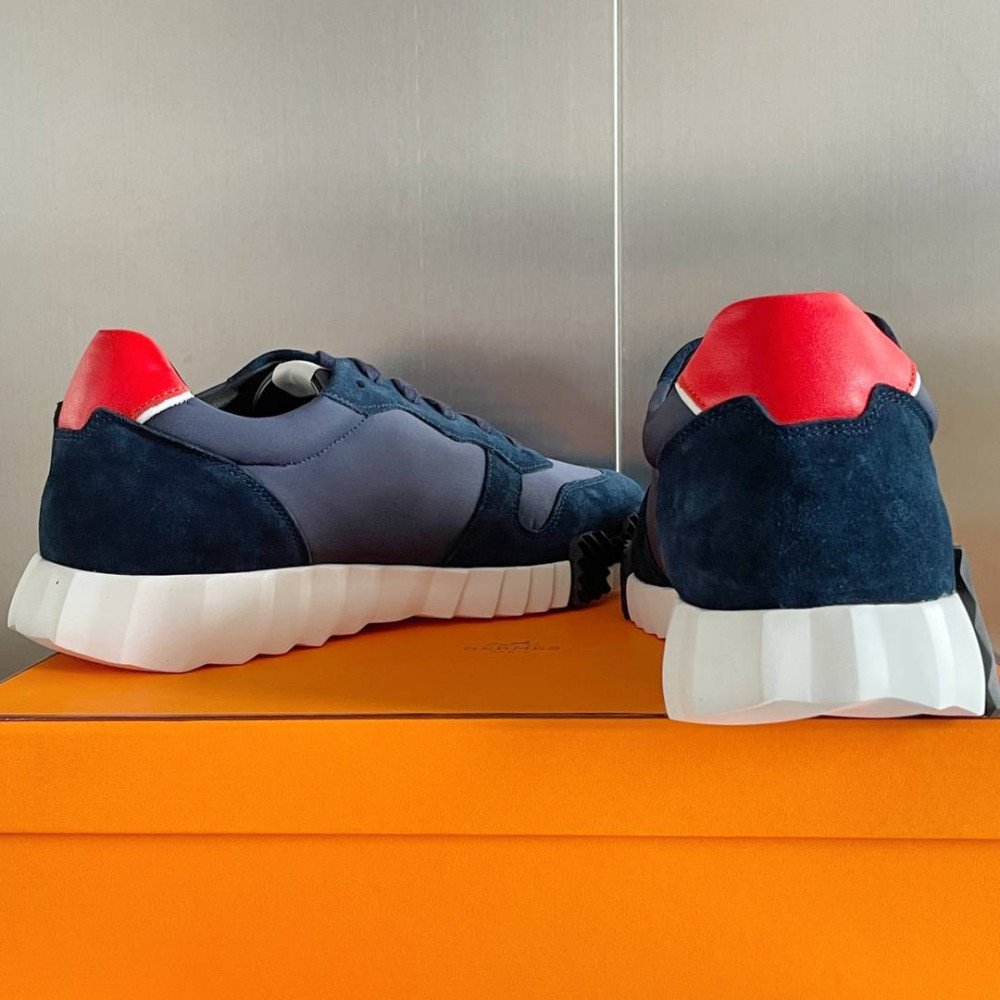 Bouncing Sneaker Bouncing Sneaker