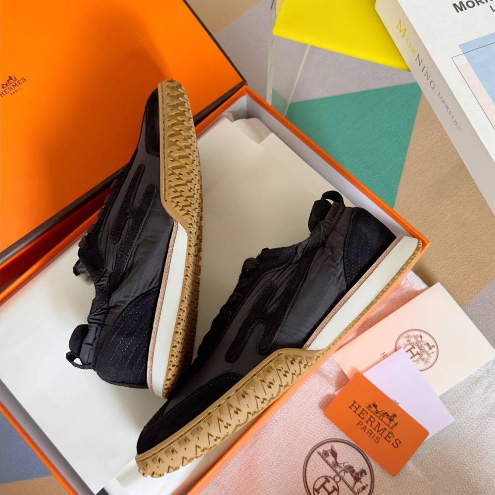 Jet Sneaker Jet Sneaker