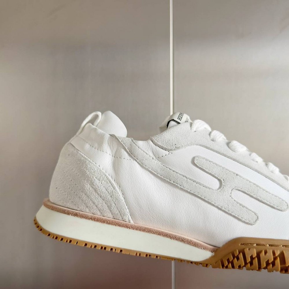 Jet Sneaker