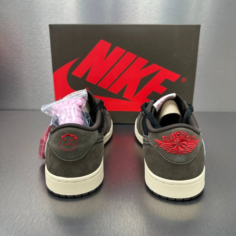 Air Jordan 1 Low x Travis Scott Mocha Air Jordan 1 Low x Travis Scott Mocha