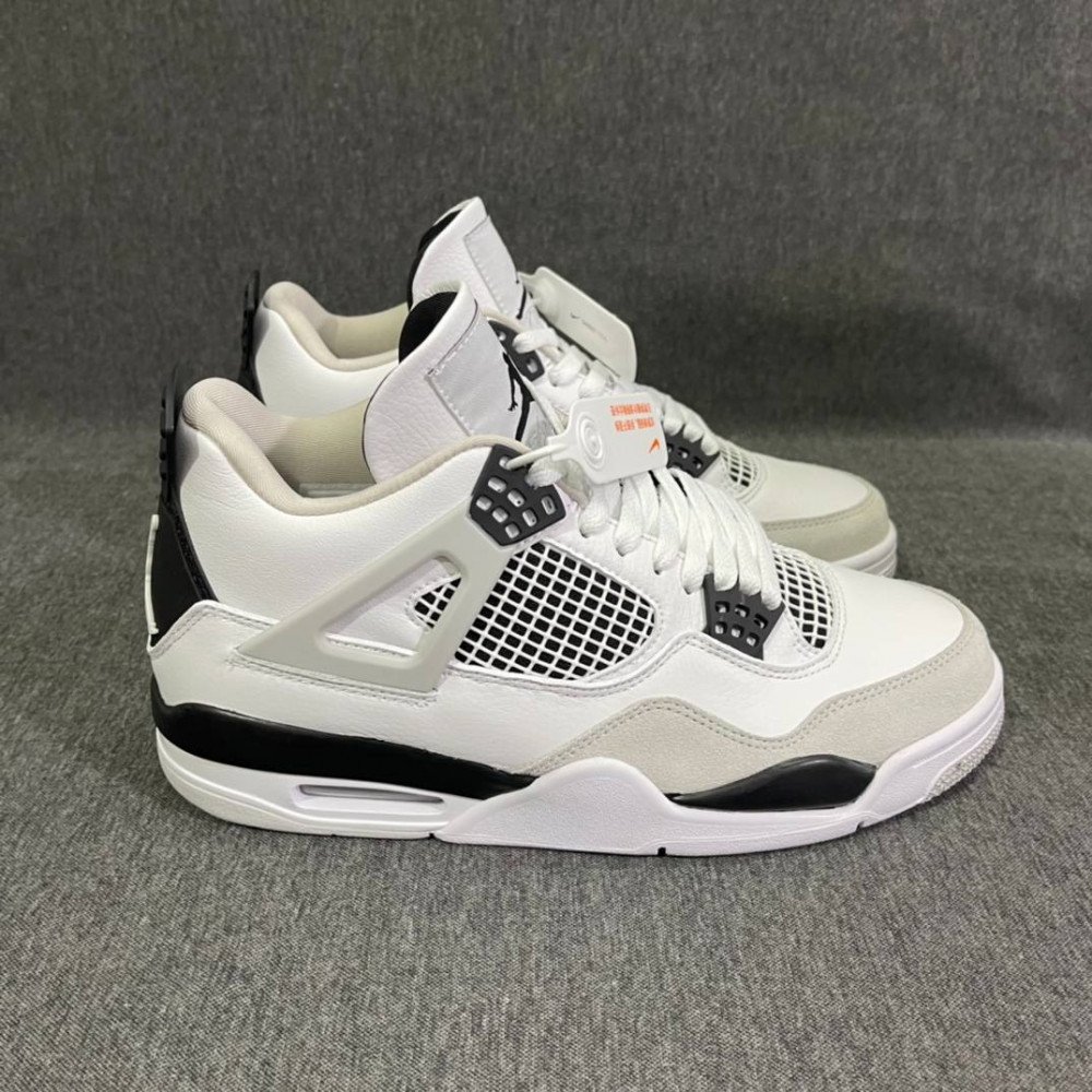 Air Jordan 4 Retro  Military Black 
