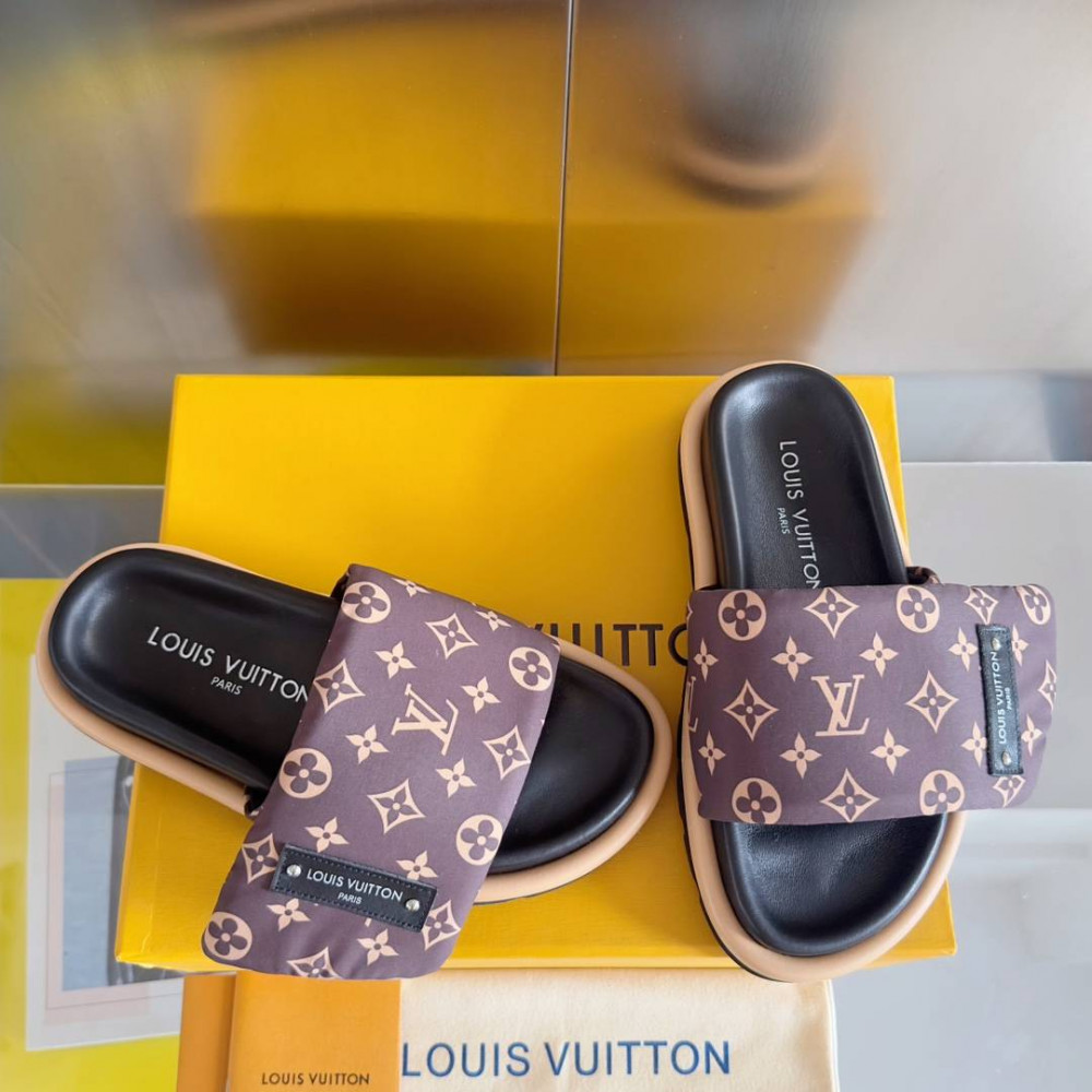 LV Pool Pillow Comfort-18 LV Pool Pillow Comfort-18
