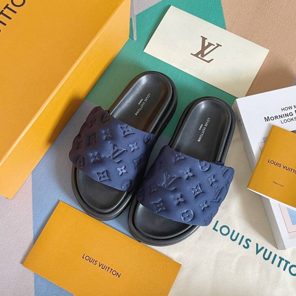 LV Pool Pillow Comfort-26