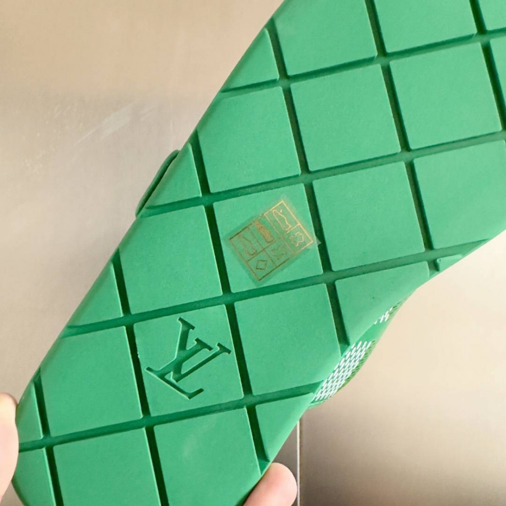 LV Venice Slipper-23 LV Venice Slipper-23