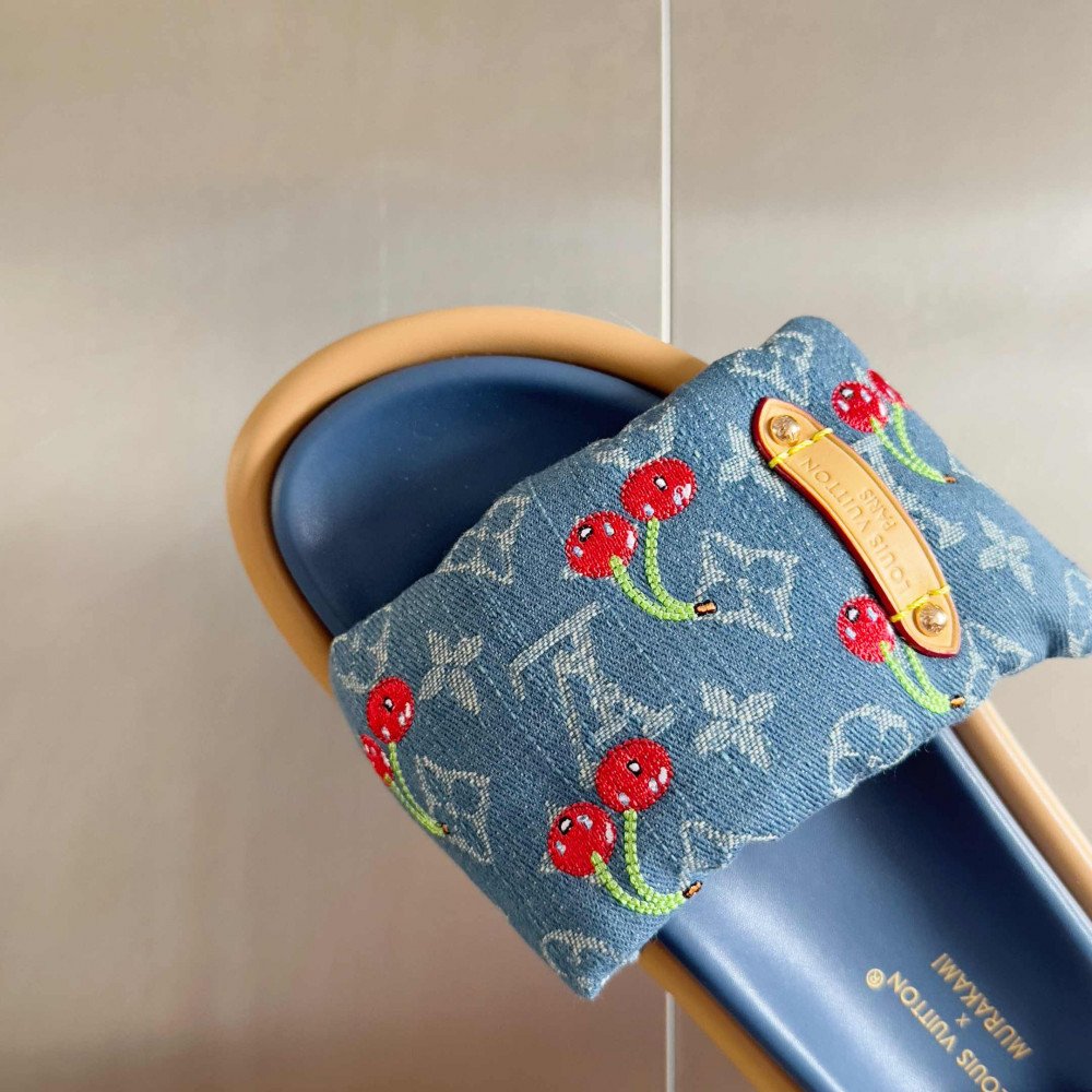 LV X Takashi Murakami Pool Pillow Comfort LV X Takashi Murakami Pool Pillow Comfort